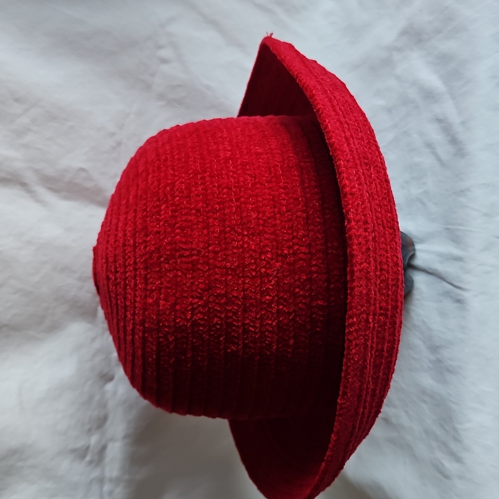 Vintage Old Country Road Elegant Red Women's Hat